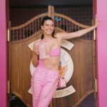 Sara Sampaio Instagram - What a birthday!!!!! Thank you @airbnb and @georgieflores for hosting me at the dream Malibu dojo mojo casa house. Life in plastic is fantastic! 💅🏻👙 Malibu, California