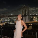 Sara Sampaio Instagram - Still thinking about this view 🥹 @33seaportnyc 33 Seaport Hotel