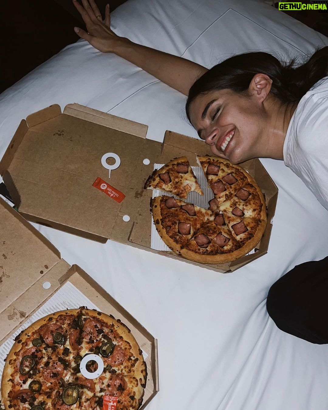 Sara Sampaio Instagram - Bye bye paris 🥐 @hotellutetia Hotel Lutetia Paris
