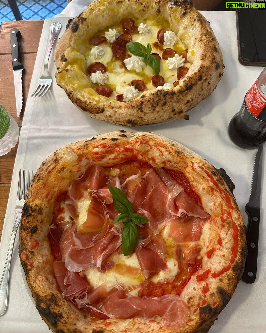 Sara Sampaio Instagram - Todos os caminhos vão dar a Roma. 🍝🍕 Rome, Italy