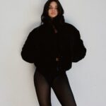 Sara Sampaio Instagram - Everything I own is covered in dog hair and this @alo jacket is no exception 😅