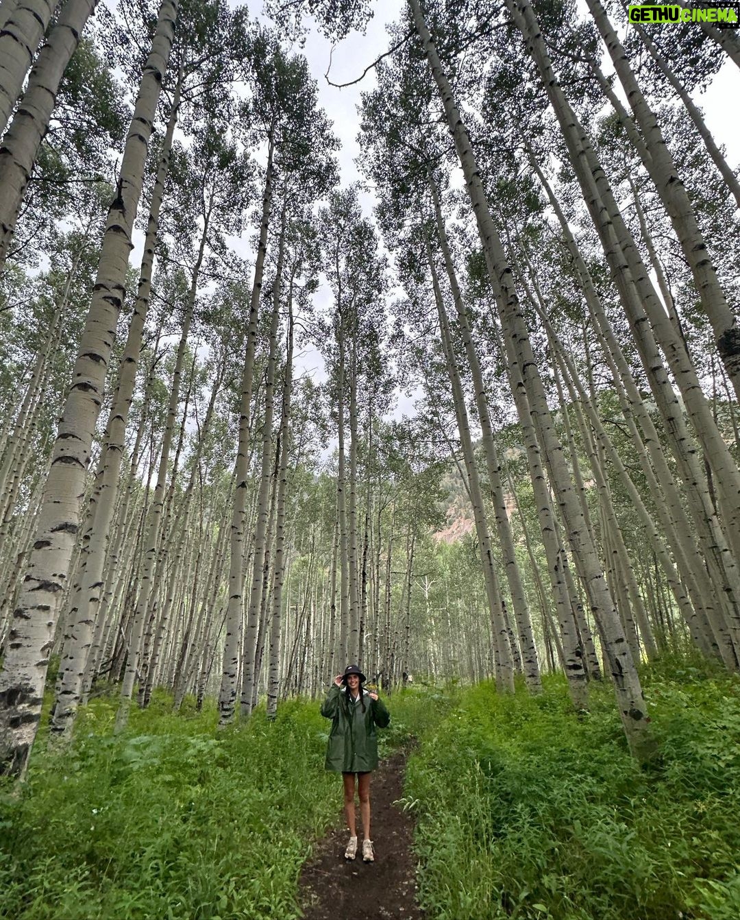 Sara Sampaio Instagram - Aspen 🐟⛰️ Aspen, Colorado