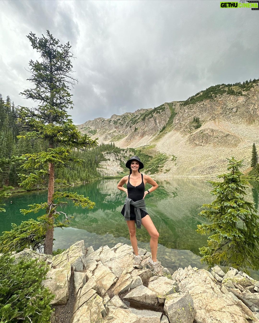 Sara Sampaio Instagram - Aspen 🐟⛰️ Aspen, Colorado