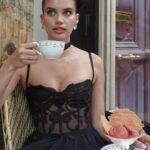 Sara Sampaio Instagram - Hot chocolate anyone?