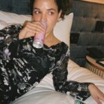 Sara Sampaio Instagram - This galantines day get your sweetie some @phunkdrinks