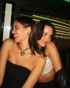 Sara Sampaio Instagram - Vegas girls trip with magic mike and Adele 💃🏻 Fountainbleu