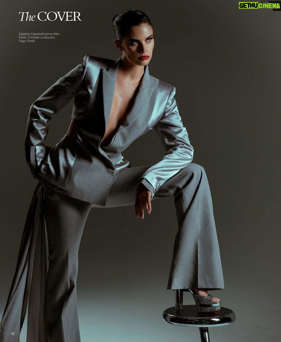 Sara Sampaio Instagram - @harpersbazaarmx shot @spadestudios2 @louboutinworld @majoguzman @st.raffi @christynakay @machinedarine