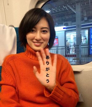 Sara Takatsuki Instagram - 「忘れてもらえないの歌」
大阪公演、そして大千穐楽を
終えることができました。
皆様のお陰で、かけがえのない、忘れられない大切な時間を過ごせました。
お越し下さいました皆様にとっても、
忘れられない舞台となりますように。
いつまでも心に残り続けてくれていることを祈ります。
ありがとうございました。
#忘れてもらえないの歌
#たこ焼き
#美味しすぎるやろー
#美味しすぎるてー！