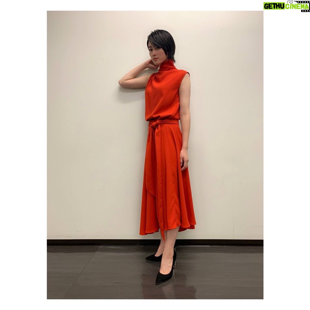 Sara Takatsuki Instagram - sweet powerイベント「colors」にお越し頂いた皆様、ありがとうございました。あんなに素敵な会場でシェリーとマリーゴールドの弾き語りができたことが何よりの幸せでした。温かく迎え入れて下さり、心から感謝です。またどこかで私の歌を聴いていただけるように、気が引き締まり頑張ろうと、そう心に誓えた1日でした。本当にありがとう!!楽しかったです!