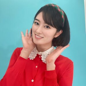 Sara Takatsuki Instagram - ミュージカル「#ルーザーヴィル」
ご観劇頂いた皆様、ありがとうございました。無事に幕が開いたことが今はとても嬉しいです。重ねれば重ねるほど、発見のある作品なので、明日からの公演も楽しみです！舞台上では、この写真とは違ってまた別の姿のホリーになっています。これからご観劇して下さる皆様はどんな姿なのか楽しみに頂けると☺️明日もお待ちしています🎸