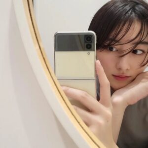 Sara Takatsuki Instagram - 昨日は、休演日を頂き
本日からまた公演が続きます。

改めて、気を引き締めて行こうと力が入ります。

ハンサムショートにしたくて、
前髪を伸ばしていたけれど
既に切りたくなっている。笑

では、夜公演も宜しくお願い致します🔥
#じゅじゅステ
