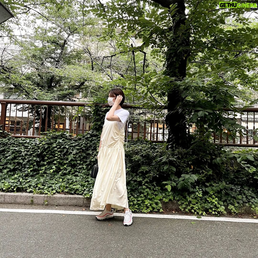 Sara Takatsuki Instagram - 私服。夏はワンピースを選びがちな私ですが、今年もまんまとクローゼットにワンピースばかりが増えていきます😳 皆様、本日も素敵な 1日をお過ごし下さい🍀
