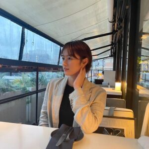 Sara Takatsuki Instagram - おはようございます☀️
親友とカフェ巡りをするのも1つの大好きな趣味なのですが、最近は行けていないなあ。これからカフェ巡り写真も上げていこうかしら。皆さんのオススメのカフェはありますか？そんなこんなで今日もお稽古行ってきます👋
