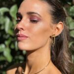 Sara Vidorreta Instagram – Necesitaba subir estas fotos porque estoy orgullosa del make up que me hice 🤭🌸✨💓

•
•
•
#tumblr #tumblrgirl #tumblraesthetic #invitadaboda #aesthetic #wedding #jewelry #ootd #makeup #maquillaje #lareinadelsur #lrds #vampire #vampi #faustinosanchezgodoy #lincolnpalomeque #saravidorreta #portrait #portraitphotography #madrid #españa #look #netflix #actriz #actress #boda #maquillajeojos #invitadaboda Madrid, Spain