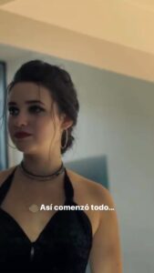 Sara Vidorreta Instagram - 🥹🥹🥹🥹🥹 Gracias @lincpal por este viaje a tu lado, la vampi no sería la vampi sin su Faustino 💔 @reinadelsurtv @telemundo !!! • • • #lareinadelsur #lrds #lrds3 #rocioaljarafe #sanchezgodoy #sanchezgodoyyrocio #telemundo #netflix #serie #historia #amor #pareja #lincolnpalomeque #saravidorreta #novela #lrds2 #muerte #lavampi #vampire #vampi #colombia #mexico #españa #bolivia #miami #peru #parasiempre Colombia