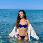Sara Vidorreta Instagram - Todo al azul 🐳🌊🐋💙 mi fav es la última, ¿la vuestra? 👀 • • • #actrizespañola #portraitphotography #tumblrgirl #aesthetic #ootd #beachlife #swimwear #bikinigirl #lrds #visavis #actress #menorca #beachgirl #playablanca Menorca, Balearic Islands, Spain