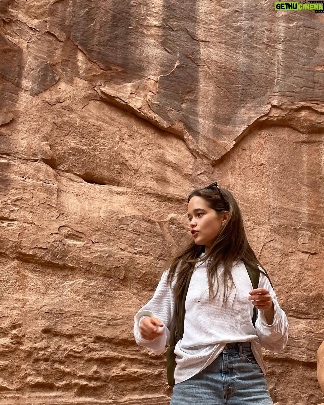 Sarah Catherine Hook Instagram - mars is actually just moab 🤷🏻♀️ Arches National Park