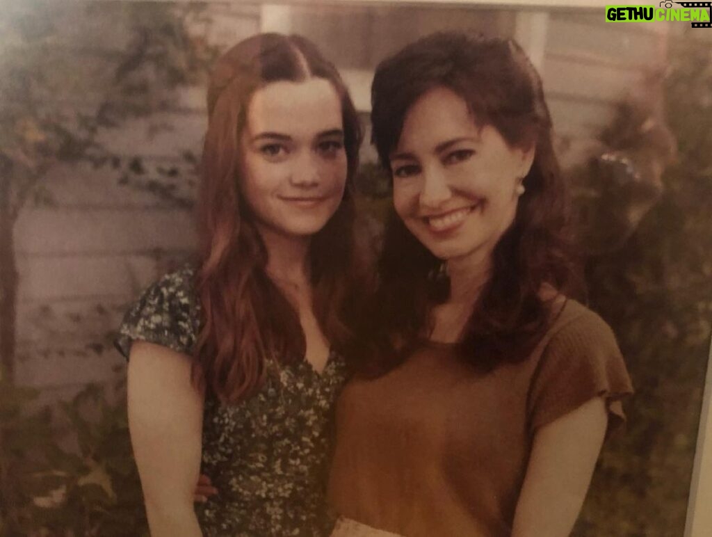 Sarah Catherine Hook Instagram - I regret to inform you that not many pics were taken during the filming of THE CONJURING: THE DEVIL MADE ME DO ITTTTTTT ... but I can say it was easily one of the best summers of my life and I am so very thankful to know every person in this cute lil slideshow 🥲 thank you for making my first feature an absolute dream 💕 ily’all