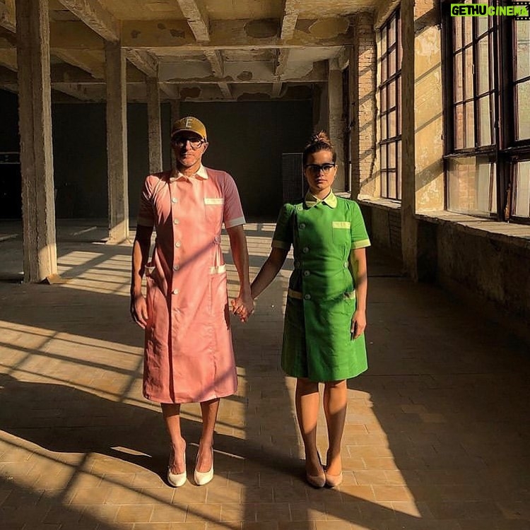 Sarah Catherine Hook Instagram - @alon_seifert makes me do weird photo shoots with him & I love him for it. And I just love him ❤️👯♀️ 📸: @tymofii_z Kyiv, Ukraine