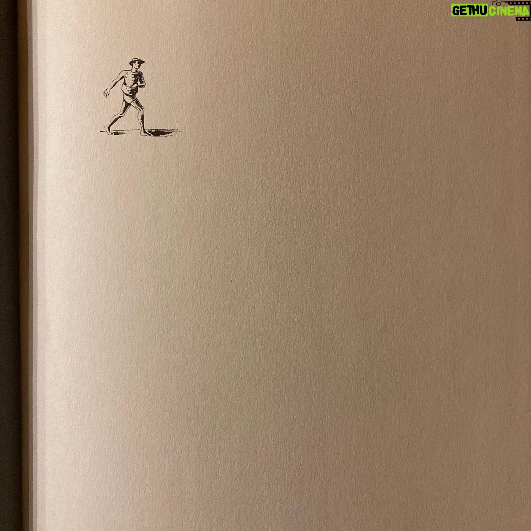 Sarah Catherine Hook Instagram - day 1 yada yada