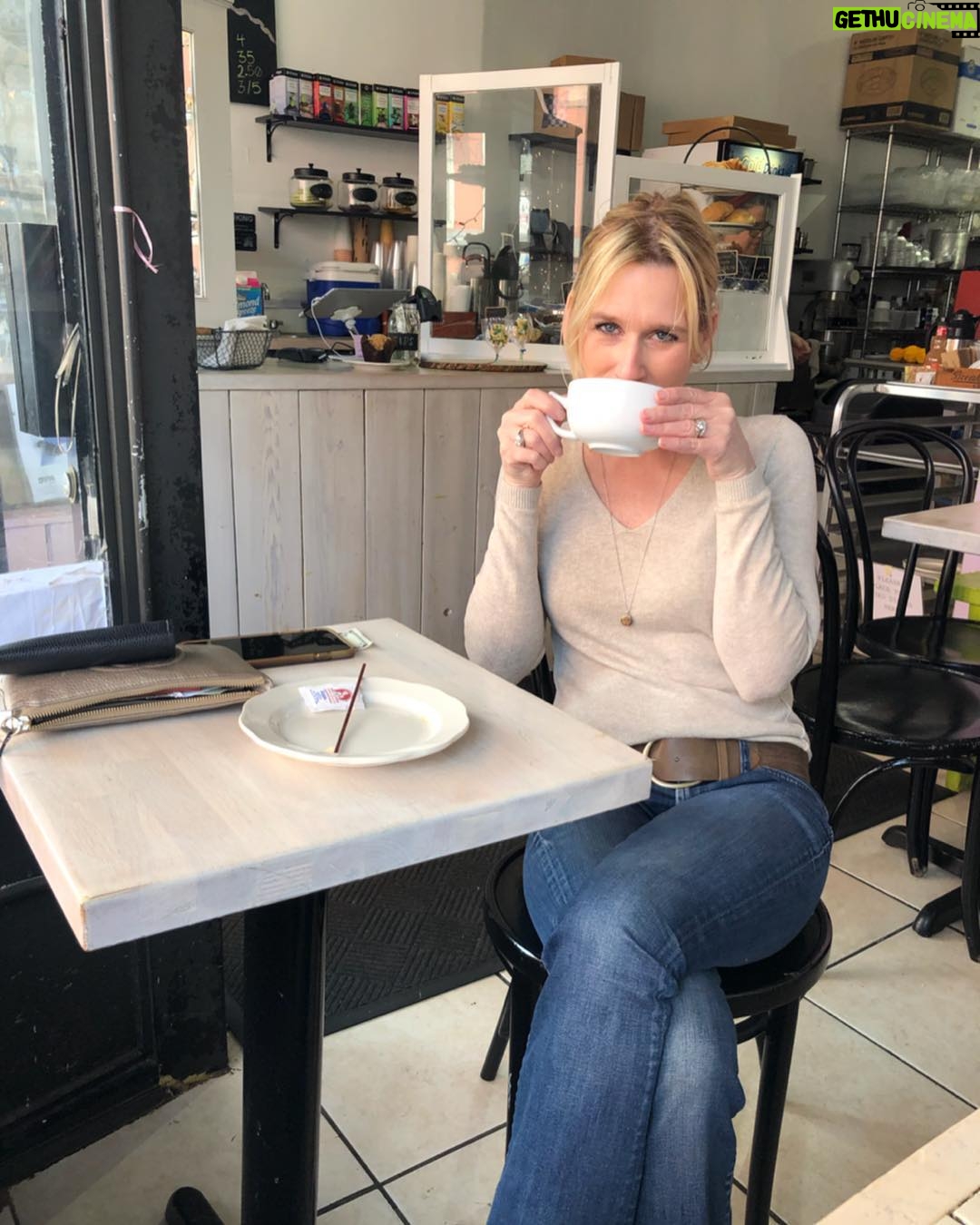 Sarah Catherine Hook Instagram - ☕️💕☀️ Greenpoint