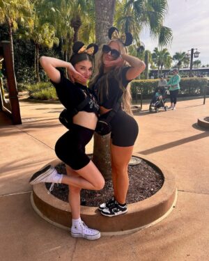 Sarah Georgiana Instagram - aka chip and dale