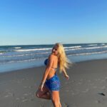 Sarah Georgiana Instagram - I’m back beaches😙