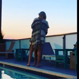 Sarah Grey Instagram - SEASON 2 BABIIEESS! @lourizatronco  #theorder #netflix #whenwefoundout