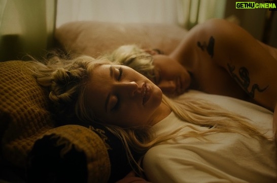 Sarah Grey - 11.5K Likes - Little Booms
This was a special one 💜 @rachelronrose @sarahdesjardins @thejordanconnor
Soooo much love and gratitude for everyone involved on this. I miss you to bits. 🫶
@mabelengg @madylion @crawfordfilmworks @baileywood____ @cheypetrich