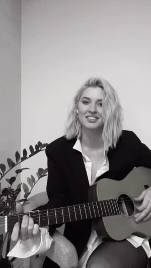Sarah Grey Instagram - Complex

Katie Gregson-Macleod