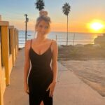 Sarah Grey Instagram - 🌅