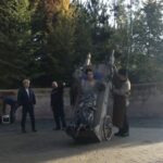 Sarah Grey Instagram - Some BTS What are your favourite parts of season 2? Thank you so much to all the fans. We really appreciate your support, and are so happy you’re enjoying watching as much as we enjoyed making it 🤗 #theorder Ps,, SPOILERS in comments, if you haven’t finished yet. And if you haven’t, what are you doing ?? 😉