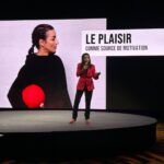Sarah Ourahmoune Instagram - 🧨Tellement de choses en une semaine... 🤓Lundi : rdv petit-déjeuner avec la superbe équipe #PalatineWomenProject dont j'ai la chance de faire partie. ( Je vous en parle très vite ! ) 👩‍⚖️Mardi : j'ai endossé le rôle de présidente du comité éthique des @etoilesdusport Nous avons sélectionné les 20 champions qui seront présents lors de L’Événement hivernal Étoiles du sport et qui accompagneront 20 jeunes espoir du sport français. 🏅Merci et jeudi : C'était le séminaire annuel de la @fdjsport factory. Les athlètes de la team se sont réunis pour deux jours d'ateliers, d'échange et de moments privilégiés ( Dont celui de découvrir le parcours de la Cérémonie d'ouverture de @paris2024 sur la Seine ) 🎤Vendredi : j'ai eu la fierté d'animer une conférence lors du gala @thermomixfr ... Petit clin d'œil à toute la #ThermomixFamily qui m'a offert un accueil incroyable !