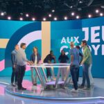 Sarah Ourahmoune Instagram - 🏁C’est parti pour la première de notre émission « Aux jeux citoyens » Allumez-vos écrans et suivez-nous pour découvrir des parcours de femmes et d’hommes engagés et passionnés… Chaque soir nous allons vivre les Jeux de l’intérieur avec le feuilleton des JOP, les archives olympiques et le TicTac des Jeux. #AuxJeuxCitoyens c’est aussi une dream team Avec @carolegaessler et @alexandreboyon @stephane.diagana @lauremanaudouoff @mariejoseperec @capsule1919 @tcurin @lucabalo19 et moi 🙌🏼 📺 C’est sur @france3 et @francetelevisions à 20h40 du lundi au vendredi ! #paris2024 #roadtoparis2024
