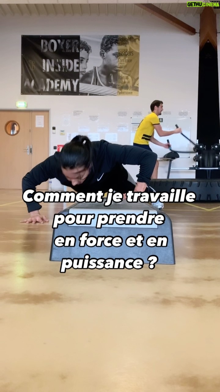 Sarah Ourahmoune Instagram - Mon objectif : retrouver de la puissance et de l’explosivité #force #puissance #workout #training #shape #musculation #circuit
