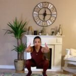 Sarah Ourahmoune Instagram - 🎯 focus réathlétisation de mon tendon d’Achille ( 7 mois post rupture et opération ) Ce sont des exercices qui peuvent aussi être pratiqués en prévention ! Have a good day 👯 #achillespain #reathletisation #blessure #achillestendon #tendon Boxer Inside Club