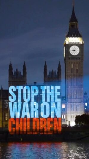 Sarah Wilson Instagram - Yesterday @savechildrenuk projected this message on the House of Commons.