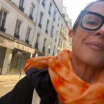 Sarah Wilson Instagram – I don’t know how to do cold weather. Here I am walking to yoga wearing ALL my clothes. French/euro friends, best winter jacket hacks? I also can’t do heaters. Second shot shows learning curve I’m currently on … @anne_evelyn thanks for your patience! And @kind.yoga thanks for your warm studio 🧘 Paris, France