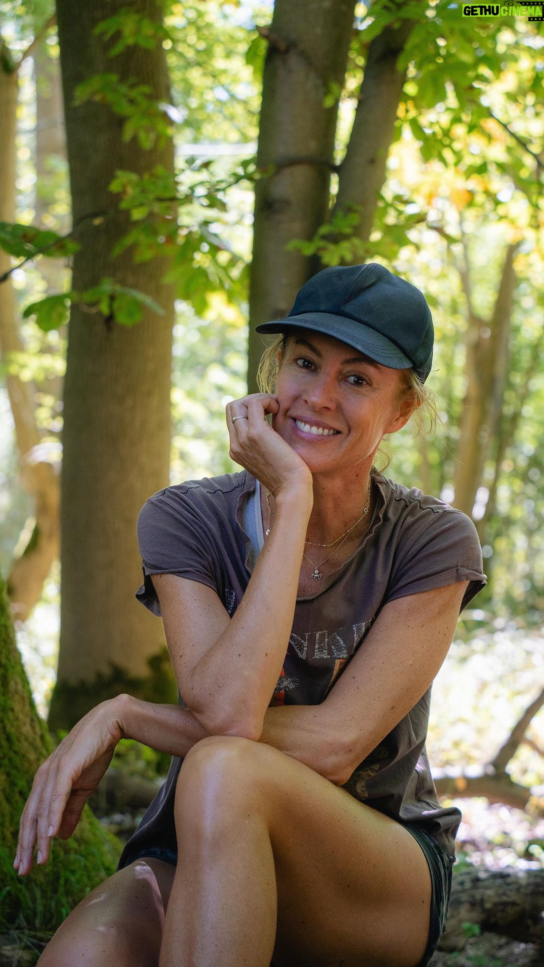 Sarah Wilson Instagram - Wherever she goes, @_sarahwilson_ hikes. It helps her to feel grounded, manage anxiety, and find the headspace to think about some of life’s big questions. Sarah’s work as an author, presenter and speaker takes her all over the world. Join her in this week’s episode of our podcast A Life More Wild as she takes us for a walk in the Chiltern hills. Available now wherever you usually get your podcasts, or listen online via the link in our bio. Chiltern Hills