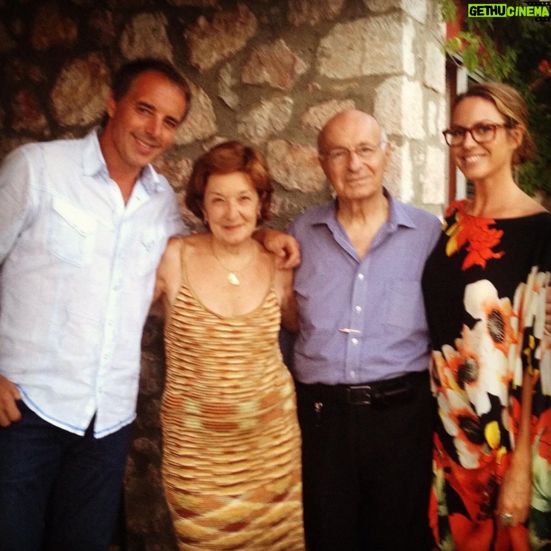 Sarah Wilson Instagram - Congratulations to my friend @danbuettner for his Live to 100 @bluezones doco on @netflixanz !! You might like to listen to my WILD episode with Dan. We’ve been friends for almost 15 years and I joined him in Ikaria for Blue Zones work. We have debated robustly since we met…about all the good things. And respect each other big time, am I right Dan? Link to the episode in bio #wildwithsarahwilson #liveto100secretsofthebluezones
