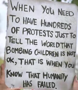 Sarah Wilson Instagram - If you choose to comment, I ask that you take a breath and imagine saying it to my face, IRL. Let’s try to preserve our humanity… starting here. Go!