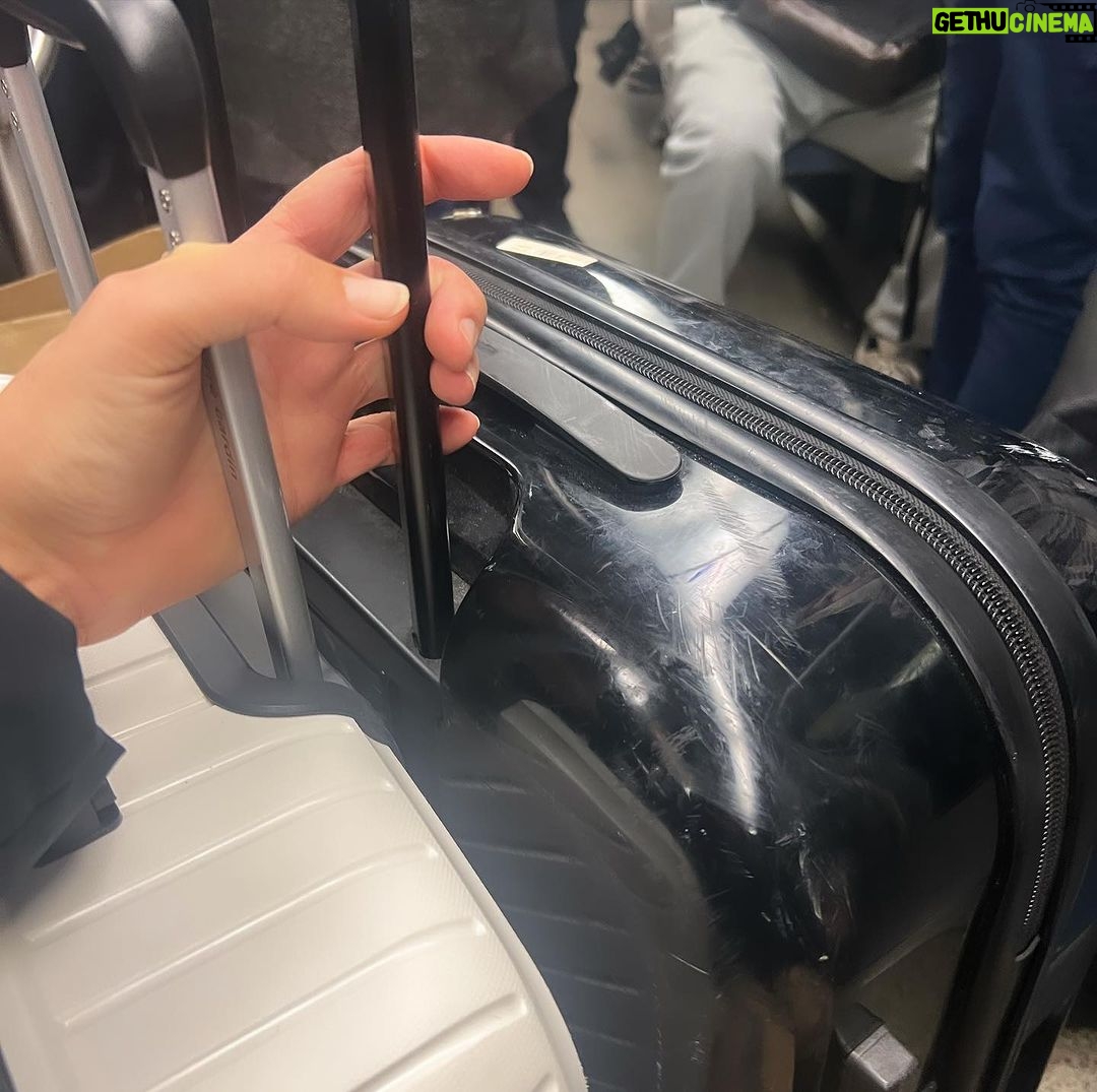 Sarah Wilson Instagram - Last few hours in Paris for a few months. Dinner with new French friends, carting my worldlies across town to store in a cave. Kid wrestles. Back to Australia π¦πΊ for family and work and things. Life back to a carry- on bag again for a bit. Paris, France