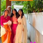 Saras Menon Instagram - Wishing you lots of love and light this Deepavali / Diwali 🪔✨Made my family ‘light’en up as they made their reel debut 🙌✨Thank you for being a part of the reel that tested your patience 😂🪔 @lakshmenon31 @dirrajivmenon @latha_menonomaniac ✨✨ remix - @charlesbosco ————————————————————- Song - Konjum Mainakale Film : Kandukondain Kandukondain Music by -A.R.Rahman Performed by -Sadhana Sargam Lyrics - Vairamuthu ———————————————————— My outfit - @alka.hari ✨customised slightly and they’re great 🌟