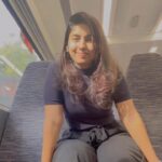 Saras Menon Instagram - The song you need for your train journeys 🚂 The voice of @unnikrishnanpofficial 🥰 One of my favourite verses that @pavijaypoet has written ✨ Music by @anuradhasriramofficial 🙌 Fun fact : @prasanna_actor @kaniha_official the pair in this song back on screen again for mad company on Ahaa ✨ #tamilsongs #fivestarfilm#rayilerayile #explorepage✨