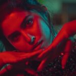 Saras Menon Instagram - Pain & power. One song⚡ Check out #Ninaivellaam from the album Cosmo Kadhal right away! ▶️🎧: https://youtu.be/6cZqpJysc8Q @joshvivian_nobb @sarasmenon @dharvin.here @itscsk @tdc.thedancersclub #ThinkIndie #ThinkMusic