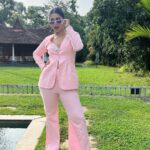 Saras Menon Instagram - Mala’Barbie’ by @tina_rosario_the_design_house 💞💕 Make up 💄 - @blushbynamitha Hair - @edisan_makeover Suit by @designertinarosario @tina_rosario_the_design_house Location - pathiramanal villas @amastays_trails #malabarigang #barbieaesthetic amã Stays & Trails