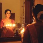 Saras Menon Instagram - குடும்பத்து குத்து விளக்கு aesthetics 🪔 Happy Deepavali💫 Wishing you all a year filled with love and light 🤗 📸 - @mg_photography06 💄- @rifanamakeup_artist ( hair, make up and draping ) 👗 @blushbynamitha courtesy @latha_menonomaniac sarees always 🥰 Location courtesy @indira.nair.7140 @rookiexyxr_siva thanks for your help 🎉 #deepavali #arrahmanmusic #deepavali2023 Chennai, India