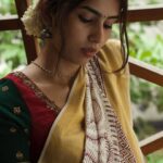 Saras Menon Instagram - Last one from an Onam series from a few years ago that I never posted 🙈🌸✨ Also glad to hear this special song and remember my grandmother’s voice on everyone’s interpretation of this song on reels, everyone looks so beautiful and happy, kasavu sarees for the win ⭐️ 📸 - Srinath :) Styling - cutest @little_miss_twinkle_toes 💕 Kerela