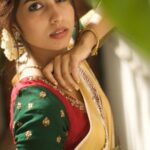 Saras Menon Instagram - Last one from an Onam series from a few years ago that I never posted 🙈🌸✨ Also glad to hear this special song and remember my grandmother’s voice on everyone’s interpretation of this song on reels, everyone looks so beautiful and happy, kasavu sarees for the win ⭐️ 📸 - Srinath :) Styling - cutest @little_miss_twinkle_toes 💕 Kerela