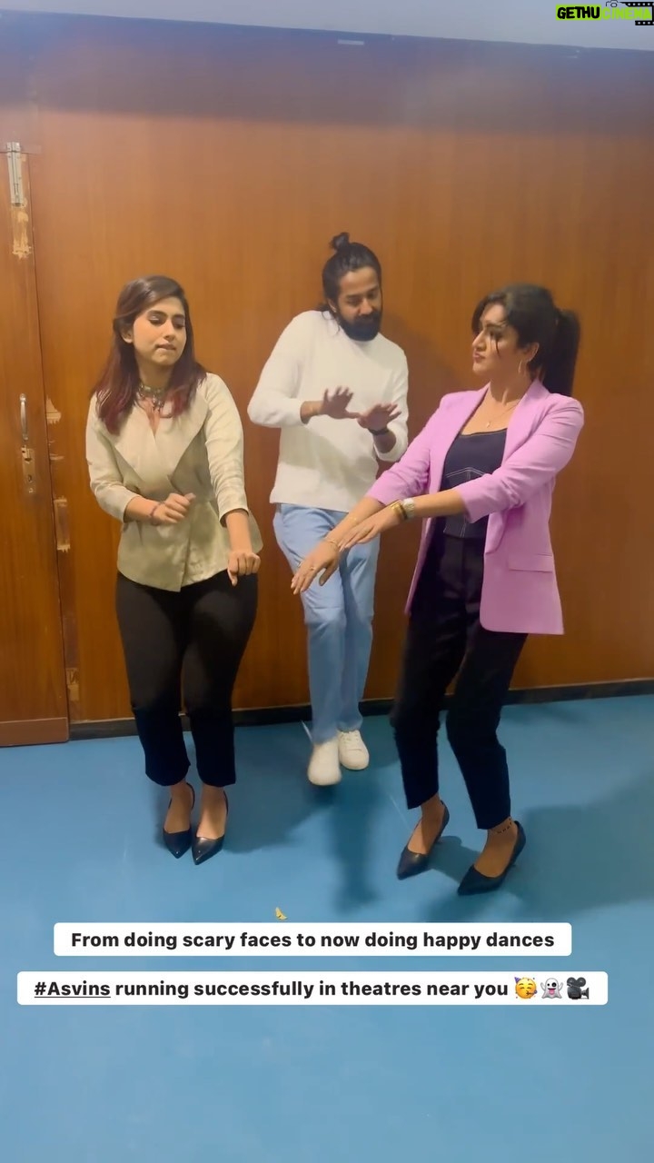 Saras Menon Instagram - Had to do a victory dance to celebrate our three year journey as a film team through the pandemic leading to the theatre screens ✨ Featuring : @vimraman @muralidarans @sarasmenon 📸 - @ivijaysiddharth Catch more updates regarding our film #asvins on @svccofficial ———————————————————————————————— @sarasmenon Styling - @blushbynamitha Outfit - @sameenasofficial Jewellery - @rimliboutique Make up - @blushbynamitha